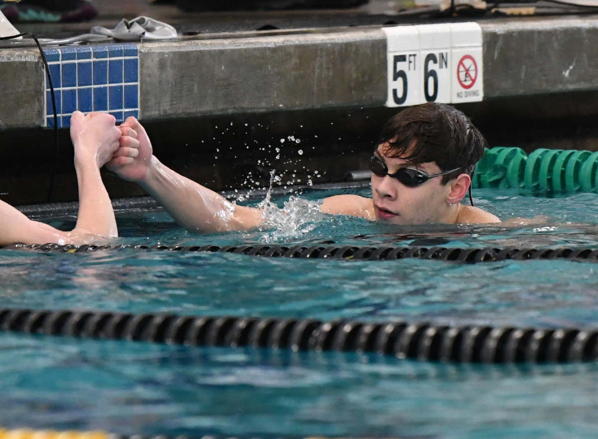 6.boys_100back